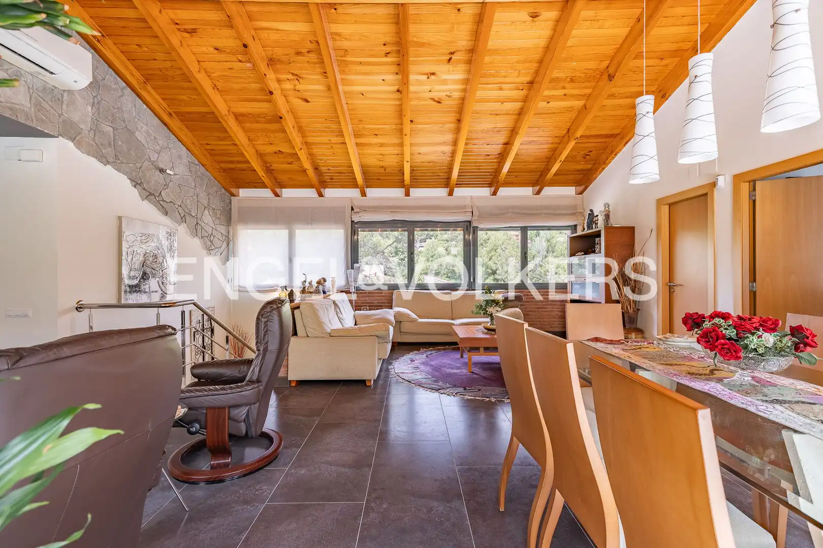 Sala de estar de Casa o chalet en venta en Matadepera con Aire acondicionado, Calefacción y Jardín privado