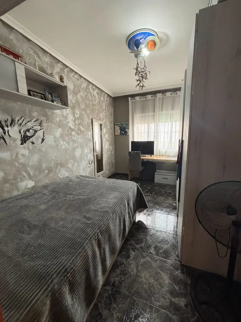 Casa adosada en venta en Calle MARIA DE ZAYAS-B SANTIAGO, 28, Miranda