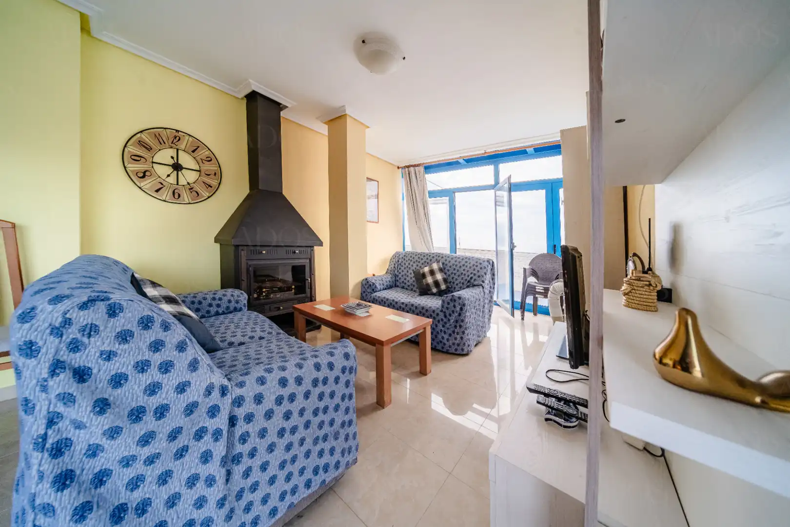 Living room of Attic for sale in Roquetas de Mar  with Terrace and Furnished
