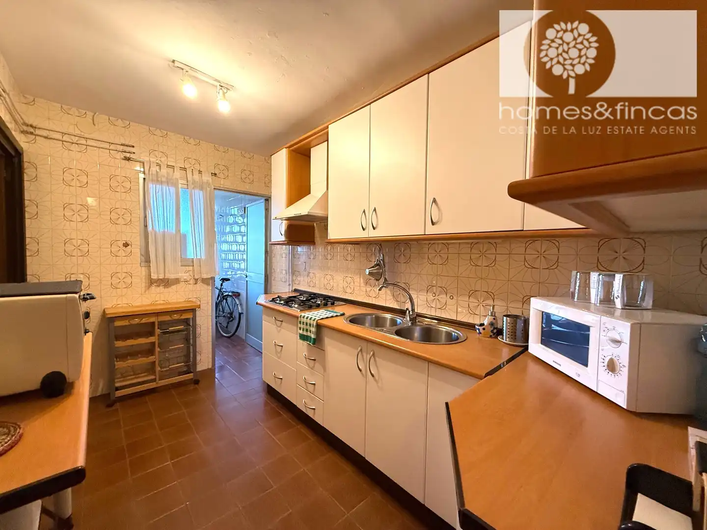 Cuina de Apartament en venda en Ayamonte amb Moblat, Forn i Rentadora