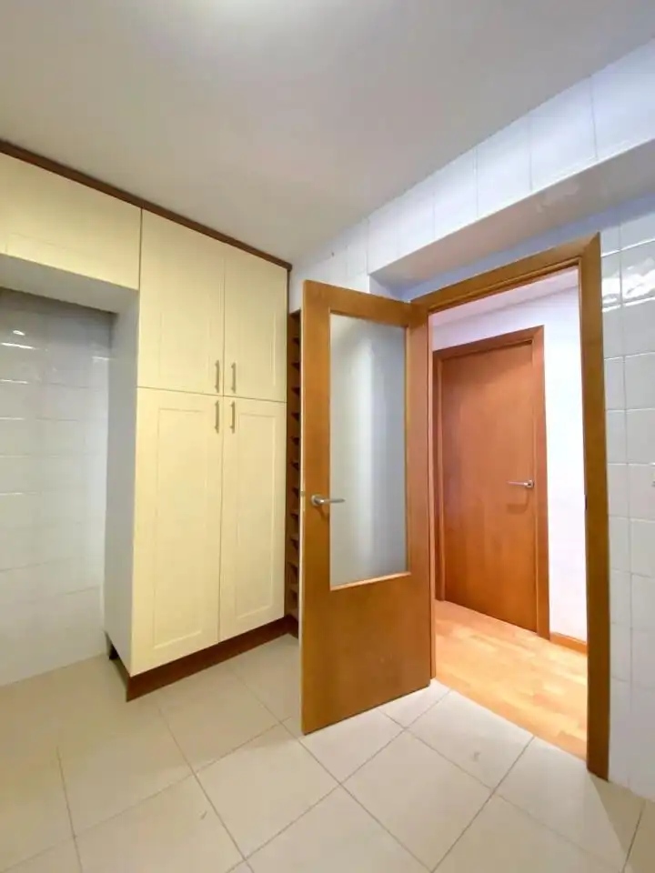 Apartament en venda en León Capital  amb Calefacció i Parquet