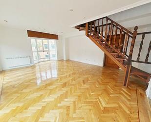 Exterior view of Duplex for sale in San Sebastián de los Reyes  with Heating, Parquet flooring and Terrace