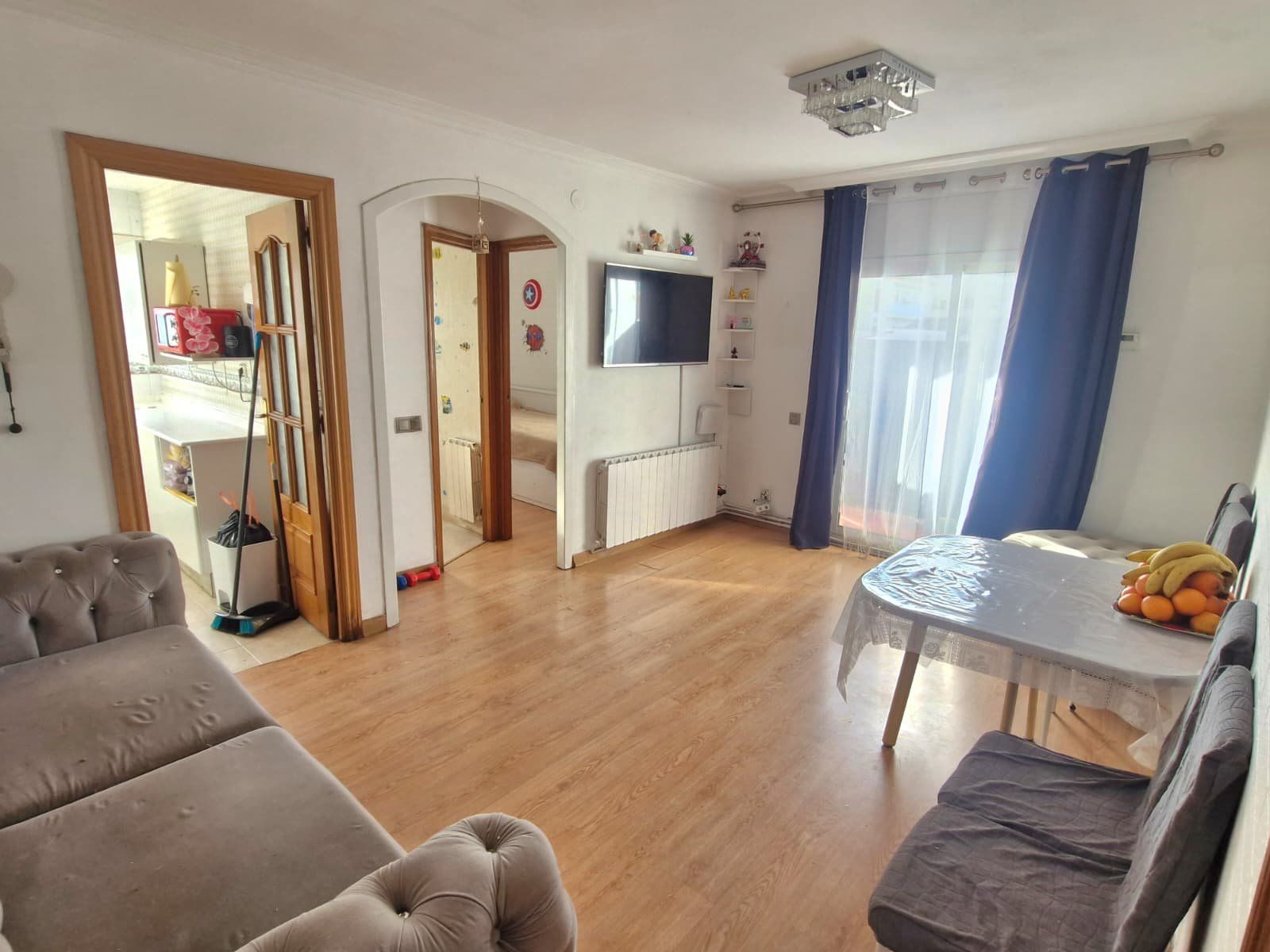 Sala de estar de Piso en venta en El Papiol con Calefacción, Parquet y Trastero