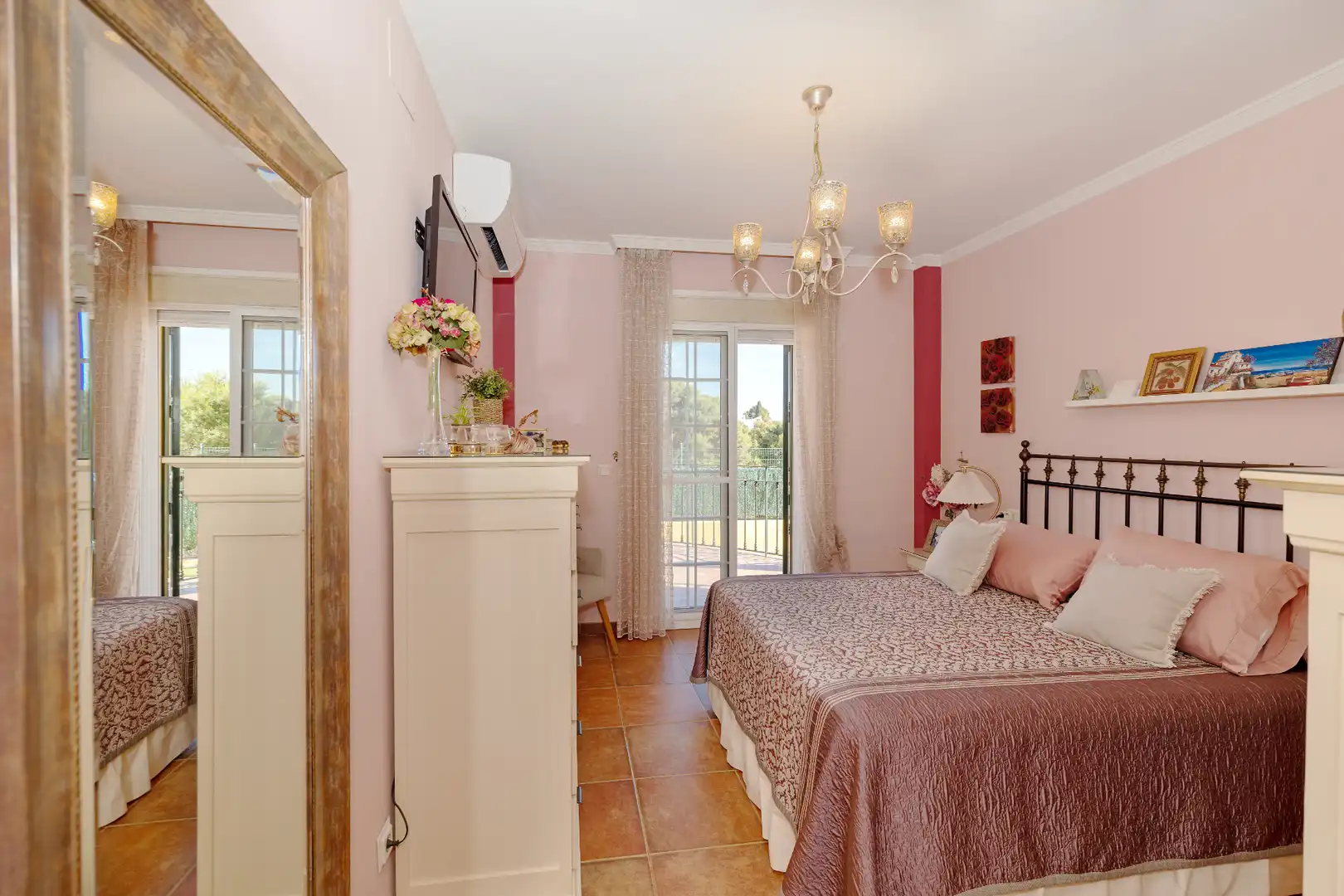 Bedroom of Houses for sale in Málaga  with Air Conditioner, Heating and Private garden