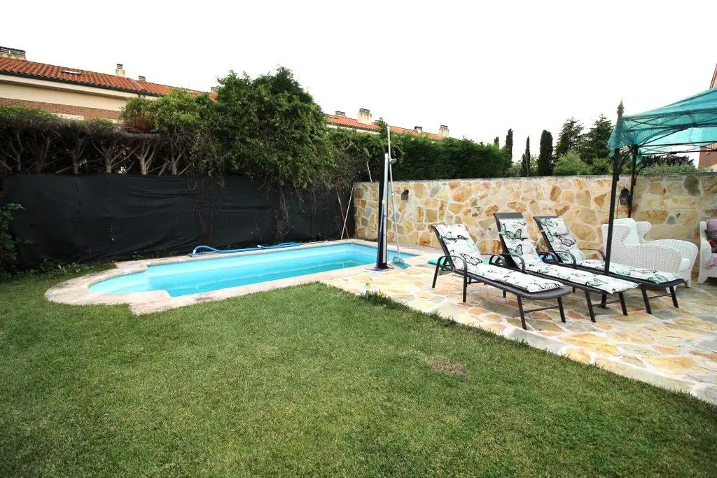 Piscina de Casa o chalet en venta en Alovera con Aire acondicionado, Calefacción y Piscina comunitaria