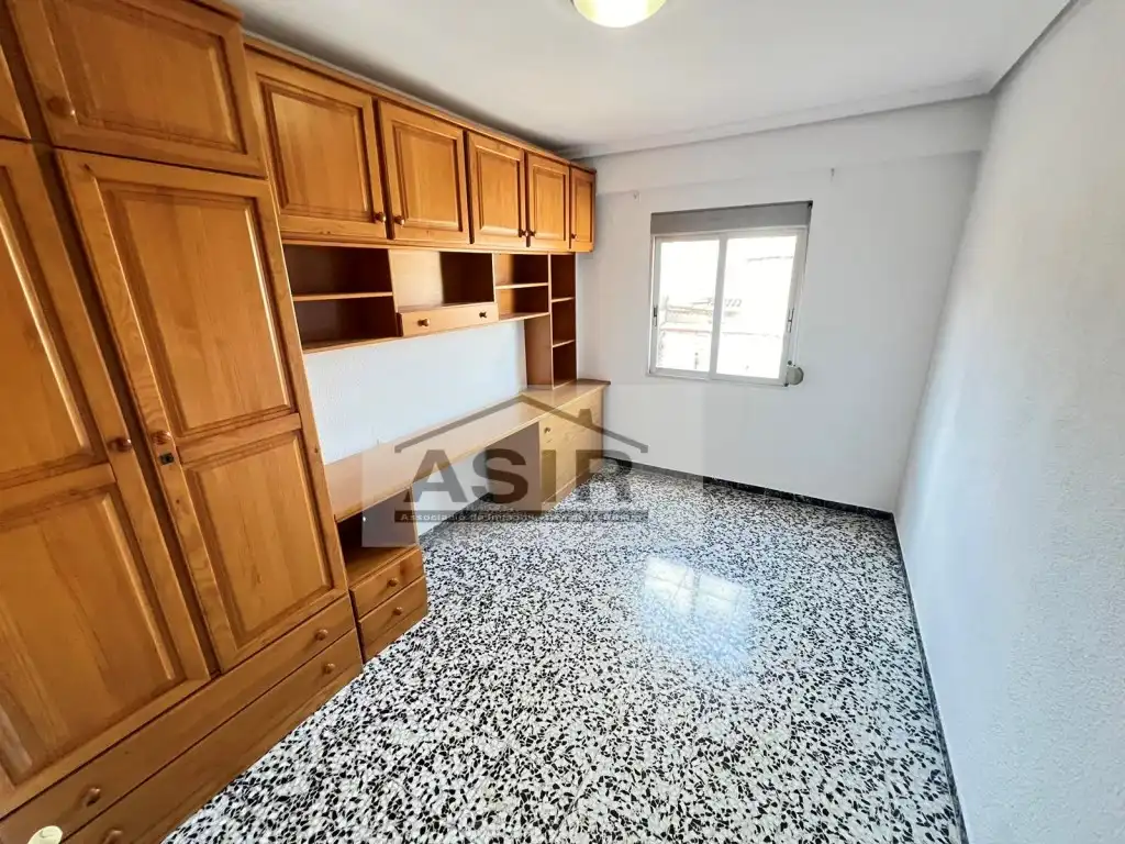 Flat for rent in Calle Doctor Ferran, Albuixarres