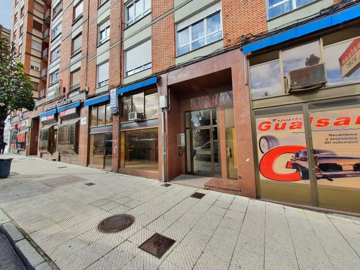 Local comercial en venta en Milán - Pumarín - Teatinos, imagen 6