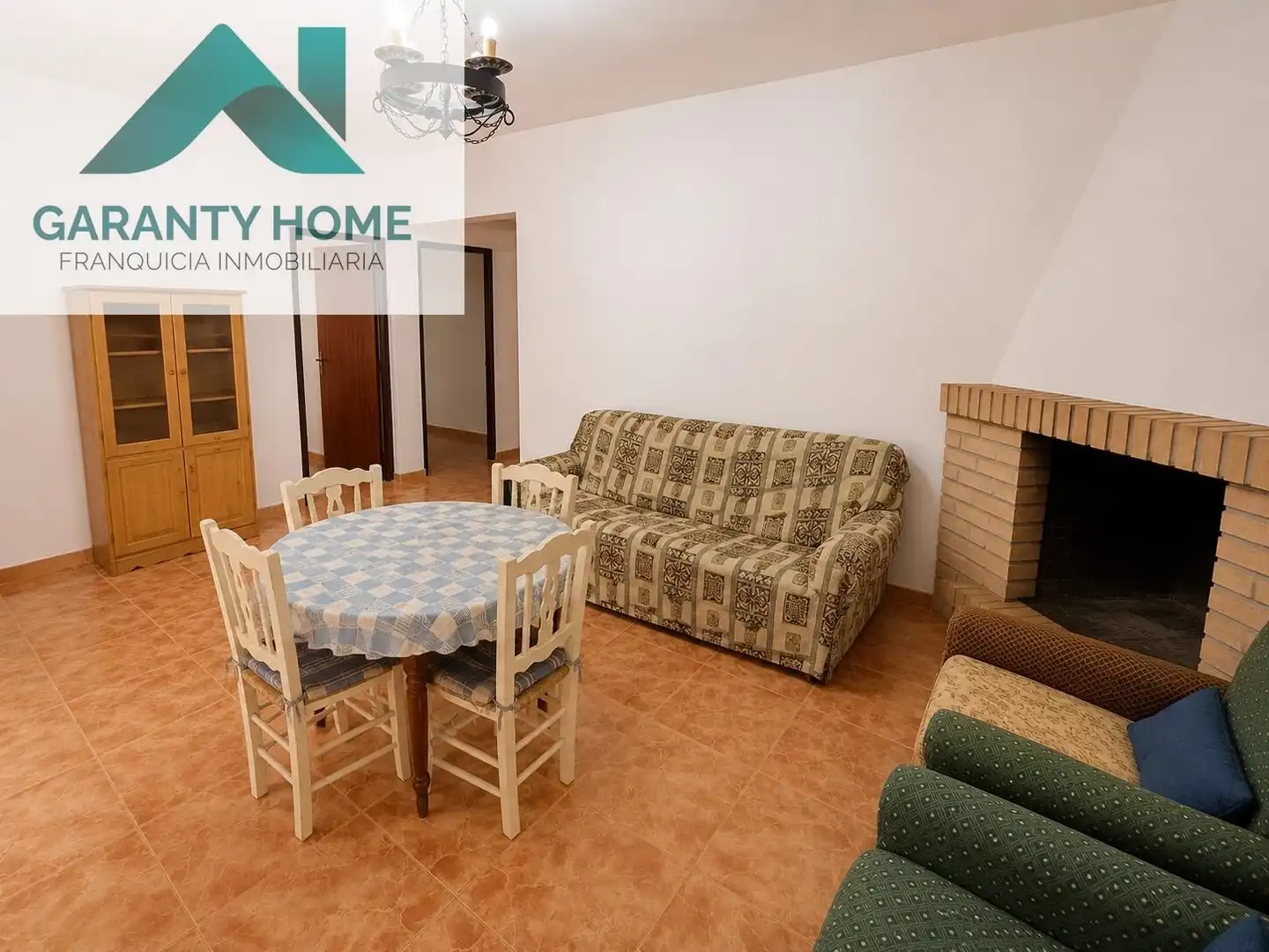 Sala de estar de Casa o chalet en venta en Martos con Jardín privado, Trastero y Piscina