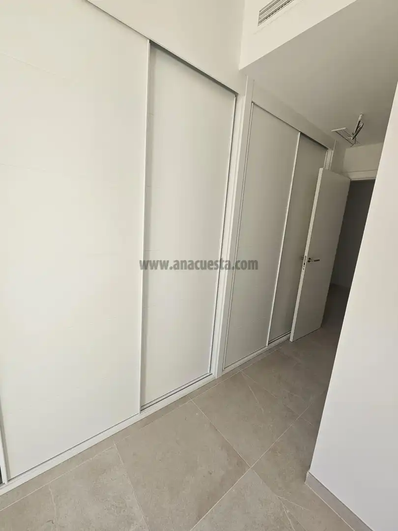 Habitación de Apartamento en venta en Estepona con Aire acondicionado, Terraza y Piscina comunitaria