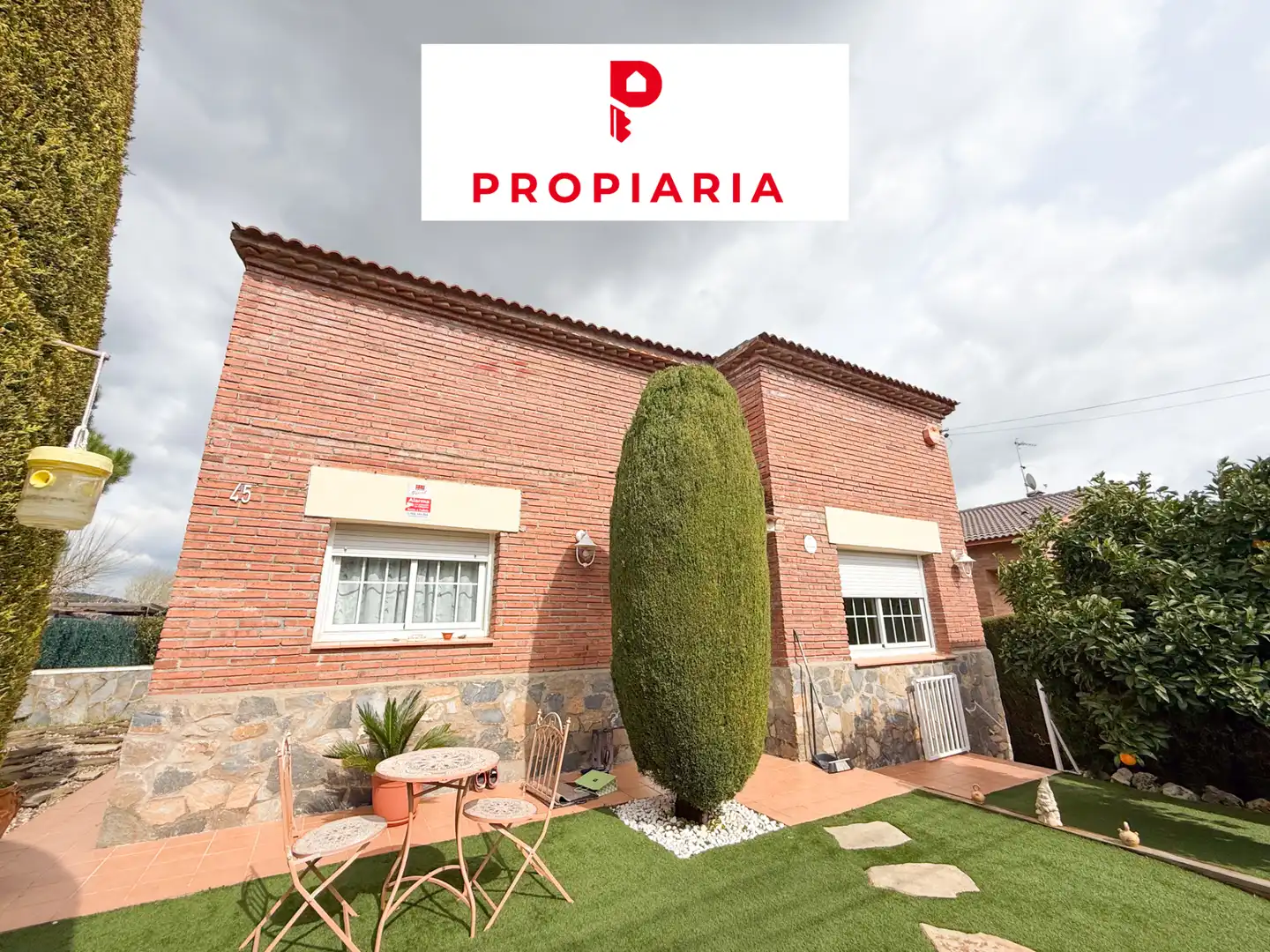 Vista exterior de Casa o chalet en venta en Esparreguera con Aire acondicionado, Calefacción y Terraza