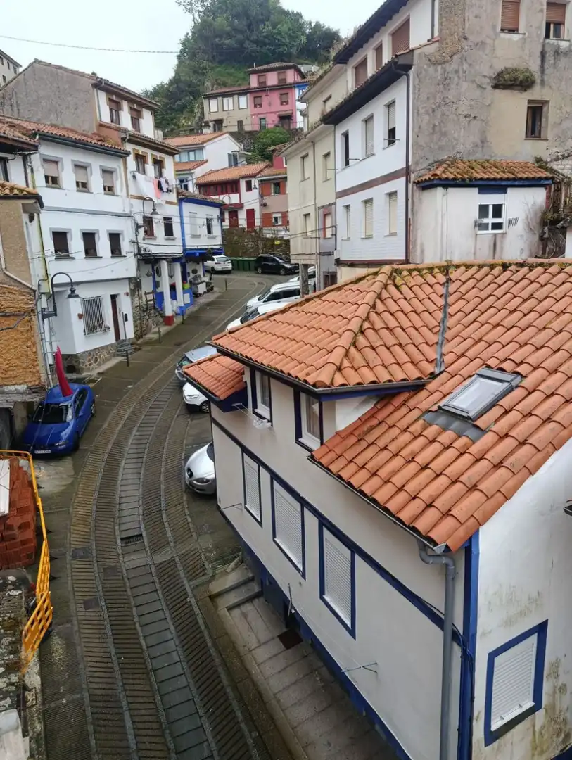 Vista exterior de Piso en venta en Cudillero con Horno