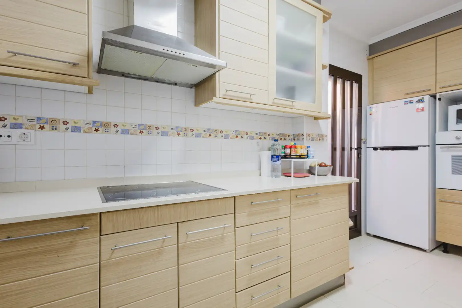 Cuina de Casa o xalet en venda en Torrevieja amb Aire condicionat, Jardí privat i Terrassa