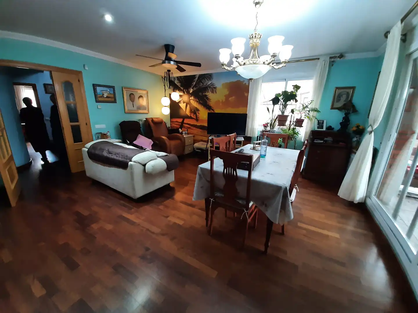 Sala d'estar de Casa adosada en venda en Tàrrega amb Calefacció, Terrassa i Piscina