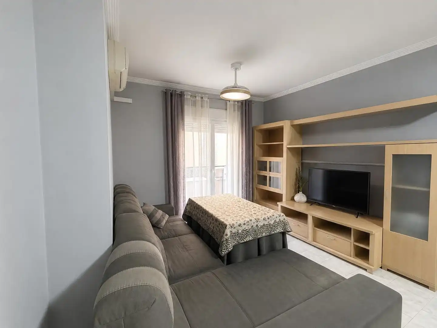 Sala d'estar de Pis en venda en Alcalá de Guadaira amb Aire condicionat i Terrassa