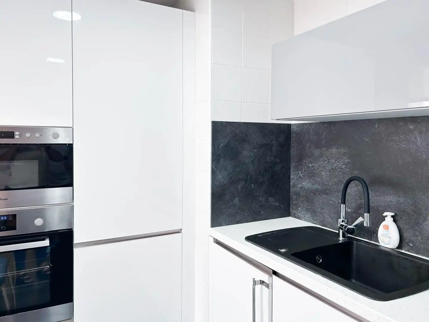 Kitchen of Flat for rent in Paterna  with Air Conditioner, Heating and Private garden
