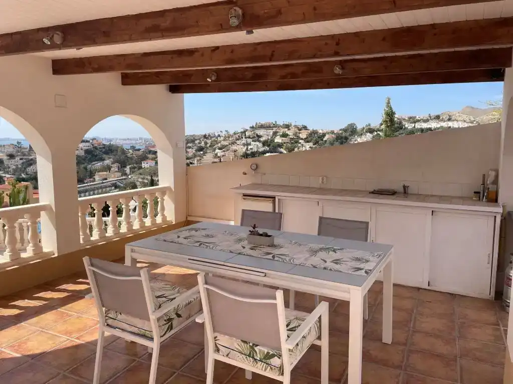 Terrassa de Pis en venda en El Campello amb Aire condicionat, Jardí privat i Piscina