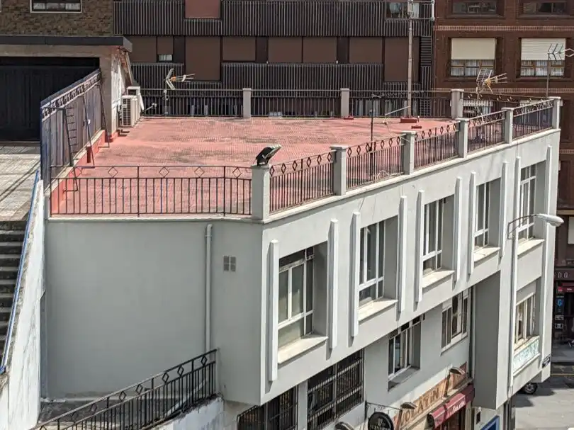 Vista exterior de Residencial en venda en Portugalete