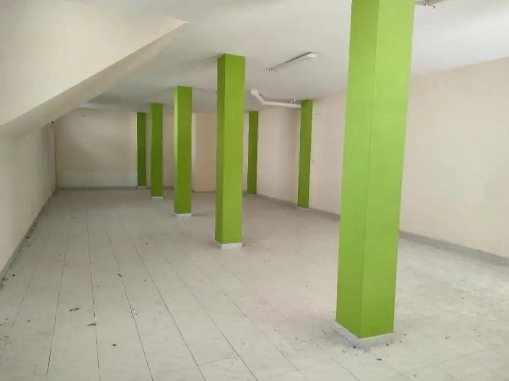 Local en venta en Peal de Becerro