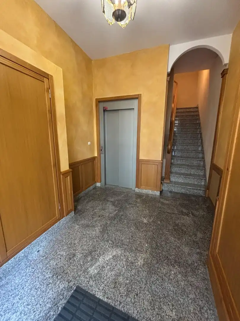 Local de lloguer a Calle CORUÑA, 9