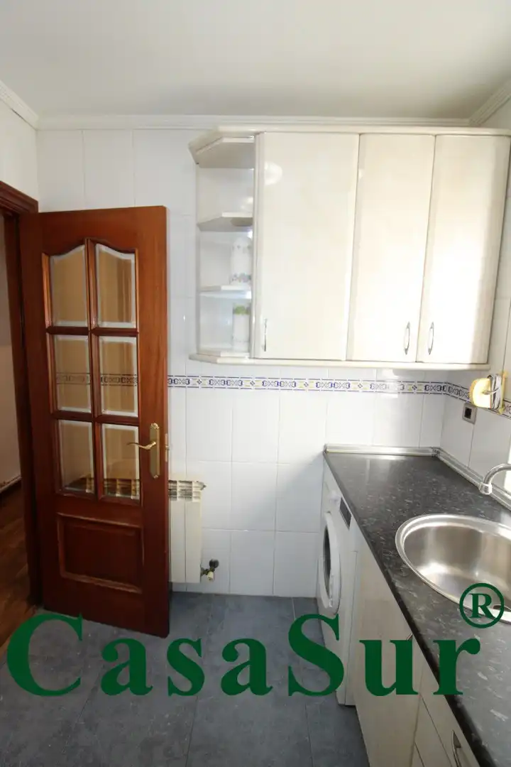 Kitchen of Apartments for sale in Valladolid  with Heating, Parquet flooring and Terrace