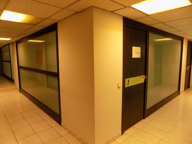 Office to rent in Manresa