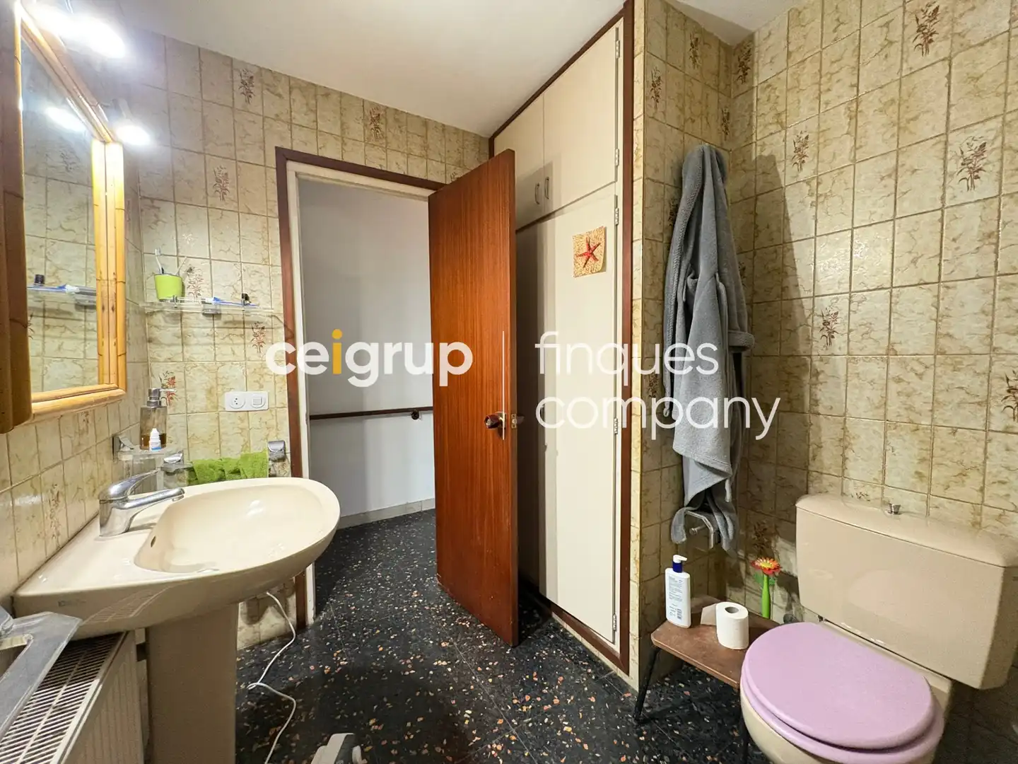 Piso en venta en Sarrià de Ter con Calefacción y Terraza