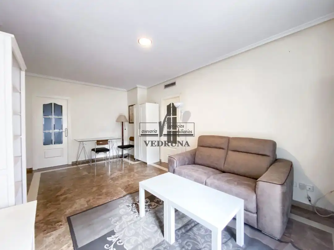 Exterior view of Flat for rent in  Zaragoza Capital  with Air Conditioner, Heating and Terrace