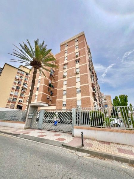 Vista exterior de Pis en venda en Málaga Capital amb Aire condicionat, Parquet i Forn