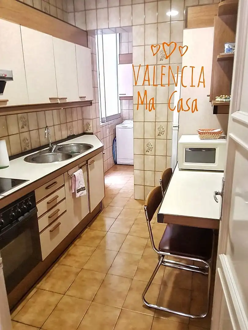 Flat with terrace to rent in Extramurs, imagen 2
