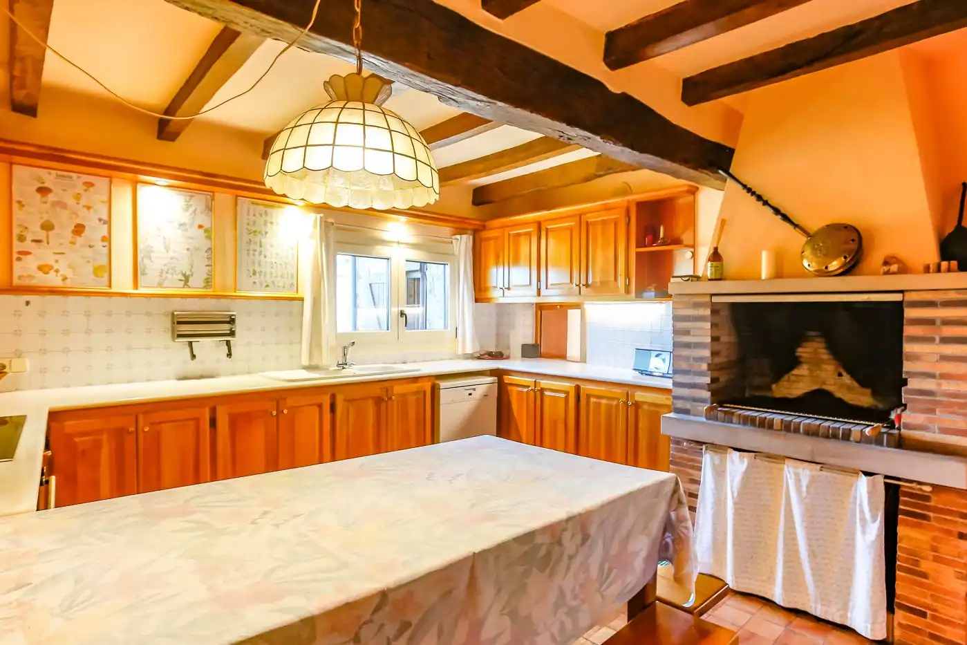 Cocina de Finca rústica en venta en Olot con Calefacción, Jardín privado y Terraza