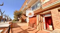 Vista exterior de Casa o xalet en venda en Martorell amb Terrassa i Balcó