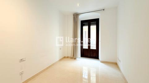 Foto 4 de Piso de alquiler en Carrer Dels Escolapis, Centre Vila, Barcelona