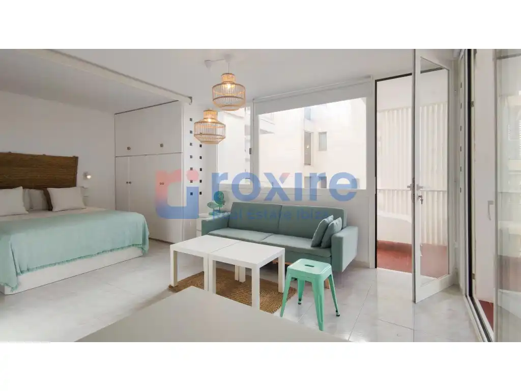 Habitación de Estudio de alquiler en Sant Antoni de Portmany con Aire acondicionado, Terraza y Horno