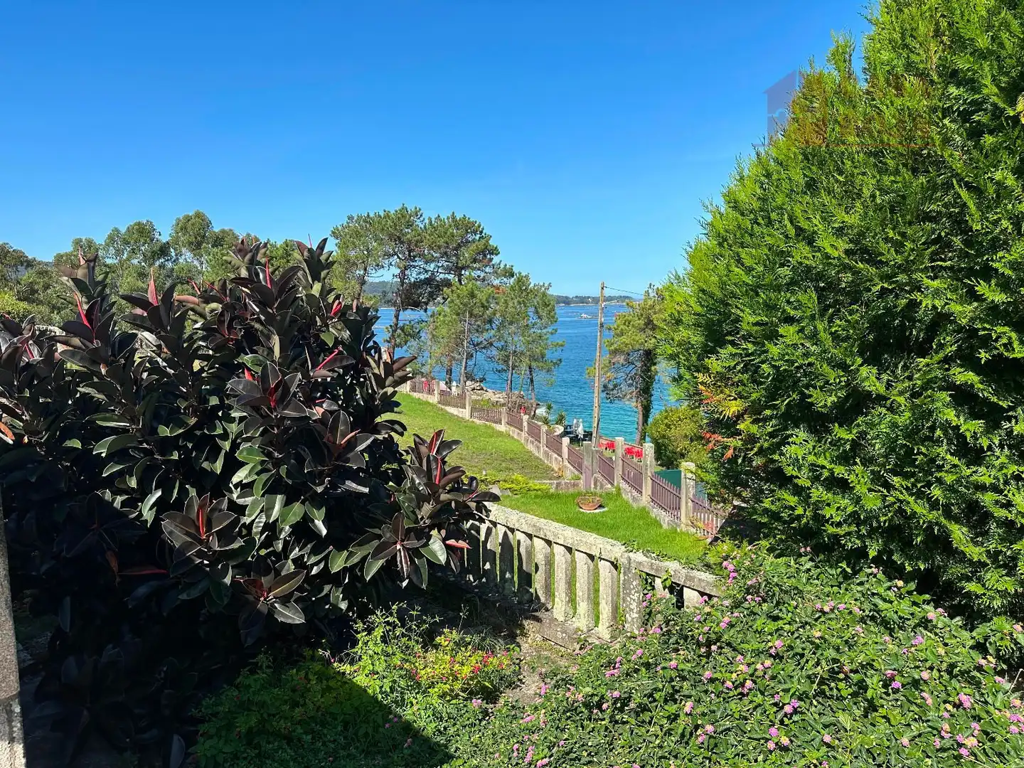 Garden of Houses for sale in Cangas   with Air Conditioner, Heating and Terrace