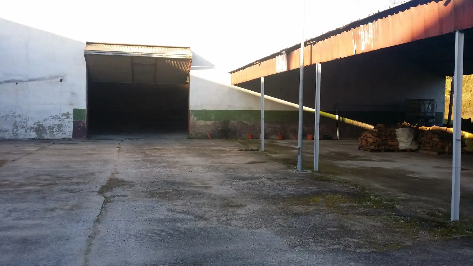 Aparcament de Nau industrial en venda en Ourense Capital 