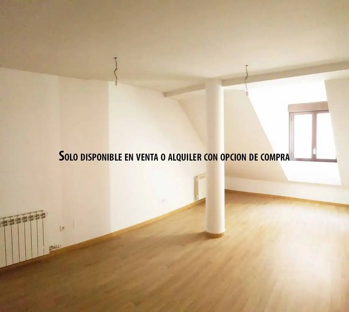 Dachboden zum Verkauf in Tudela de Duero mit Heizung, Parkett und Abstellraum
