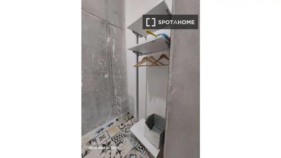 Habitación de Piso de alquiler en Xirivella con Aire acondicionado, Calefacción y Amueblado