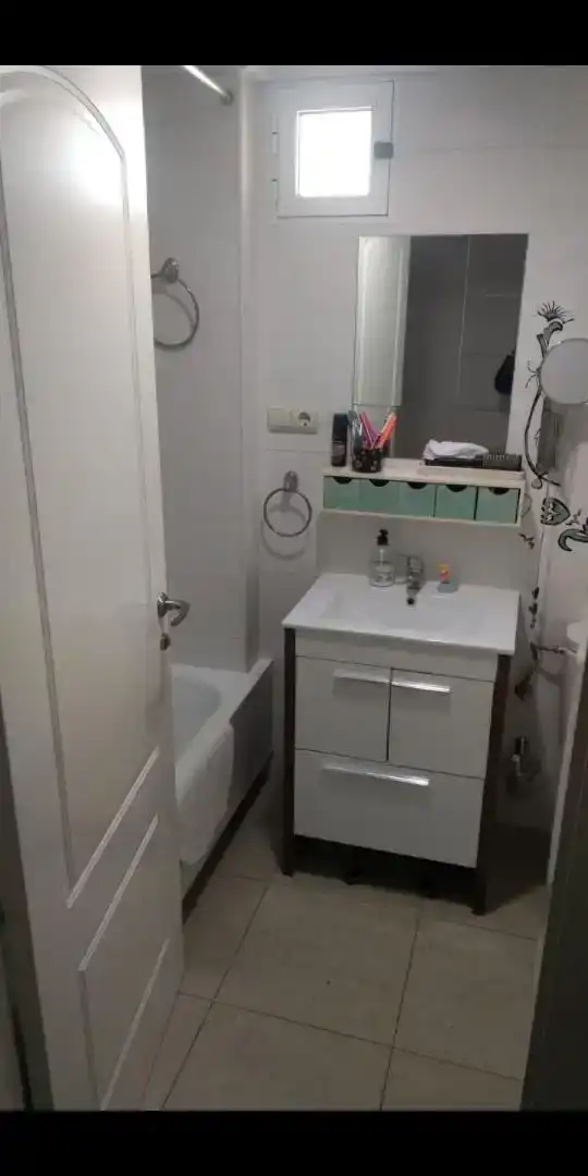 Bany de Apartament en venda en Torrevieja amb Aire condicionat