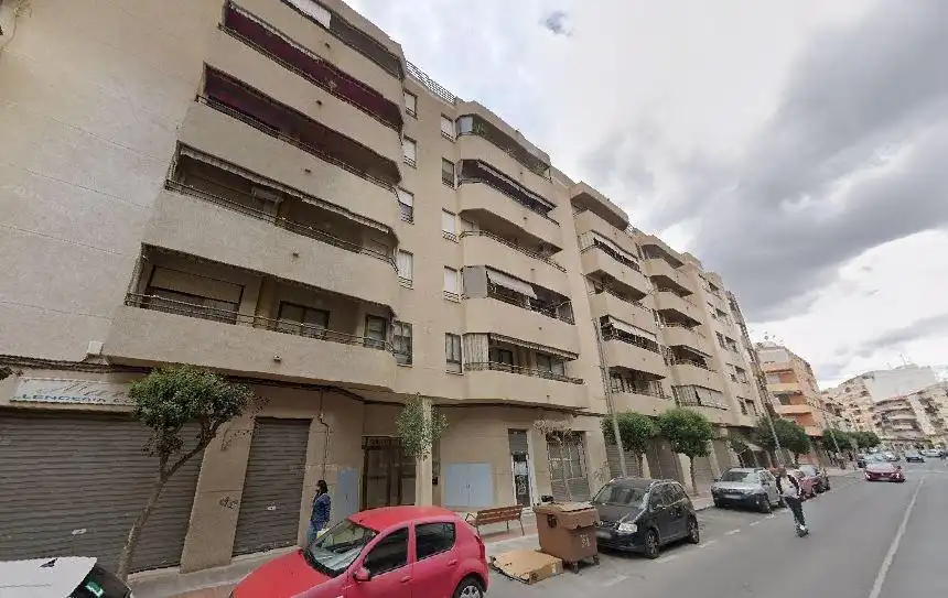Vista exterior de Piso en venta en Elda