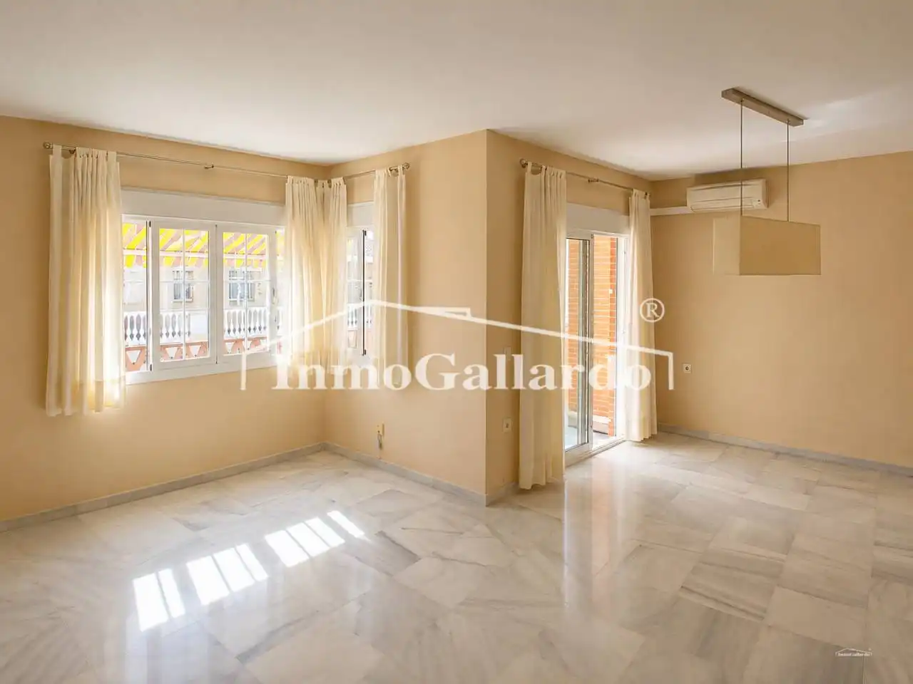 Living room of Detached homes for sale in Rincón de la Victoria  with Air Conditioner, Heating and Terrace