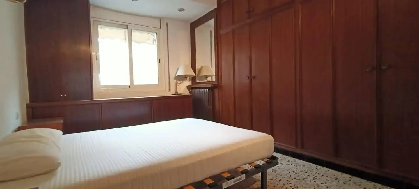 Habitación de Piso de alquiler en Terrassa con Amueblado