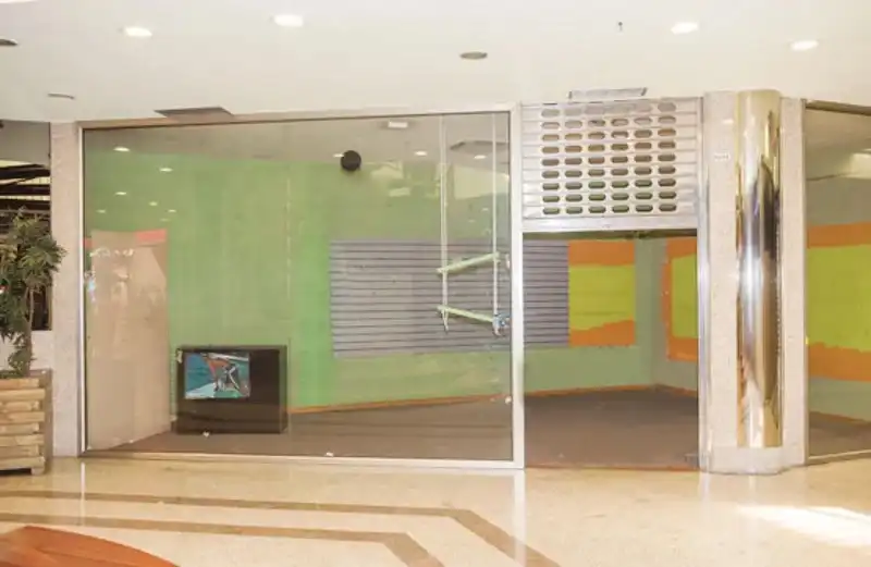 Local comercial en venta en Rúa Damas Apostólicas 17, imagen 3