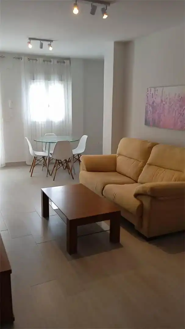 Wohnzimmer von Wohnung zur Miete in Armilla