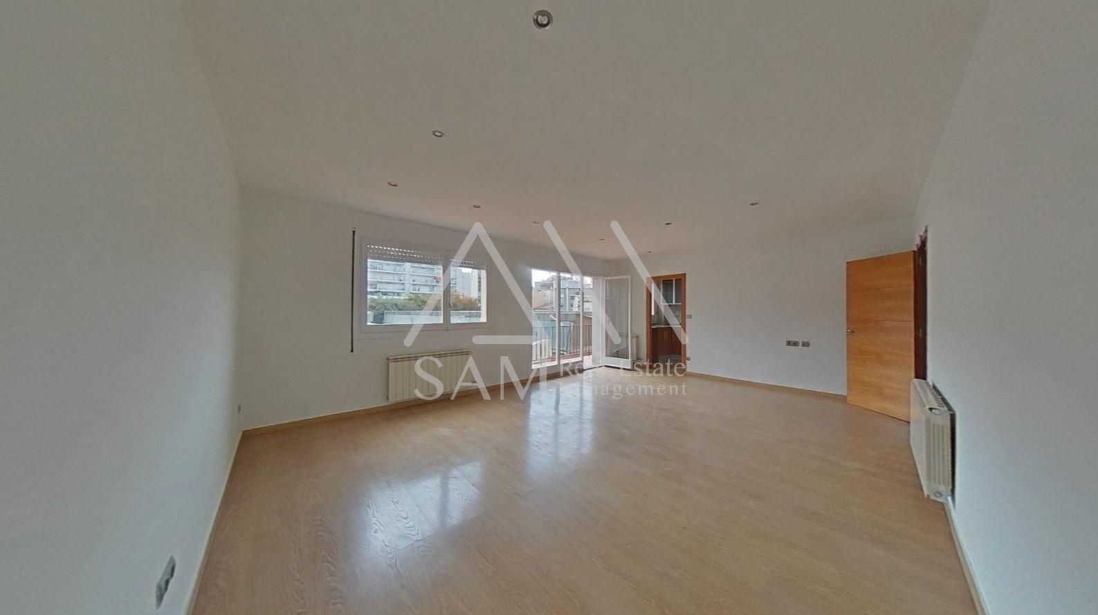 Flat for sale in Manresa  with Balcony