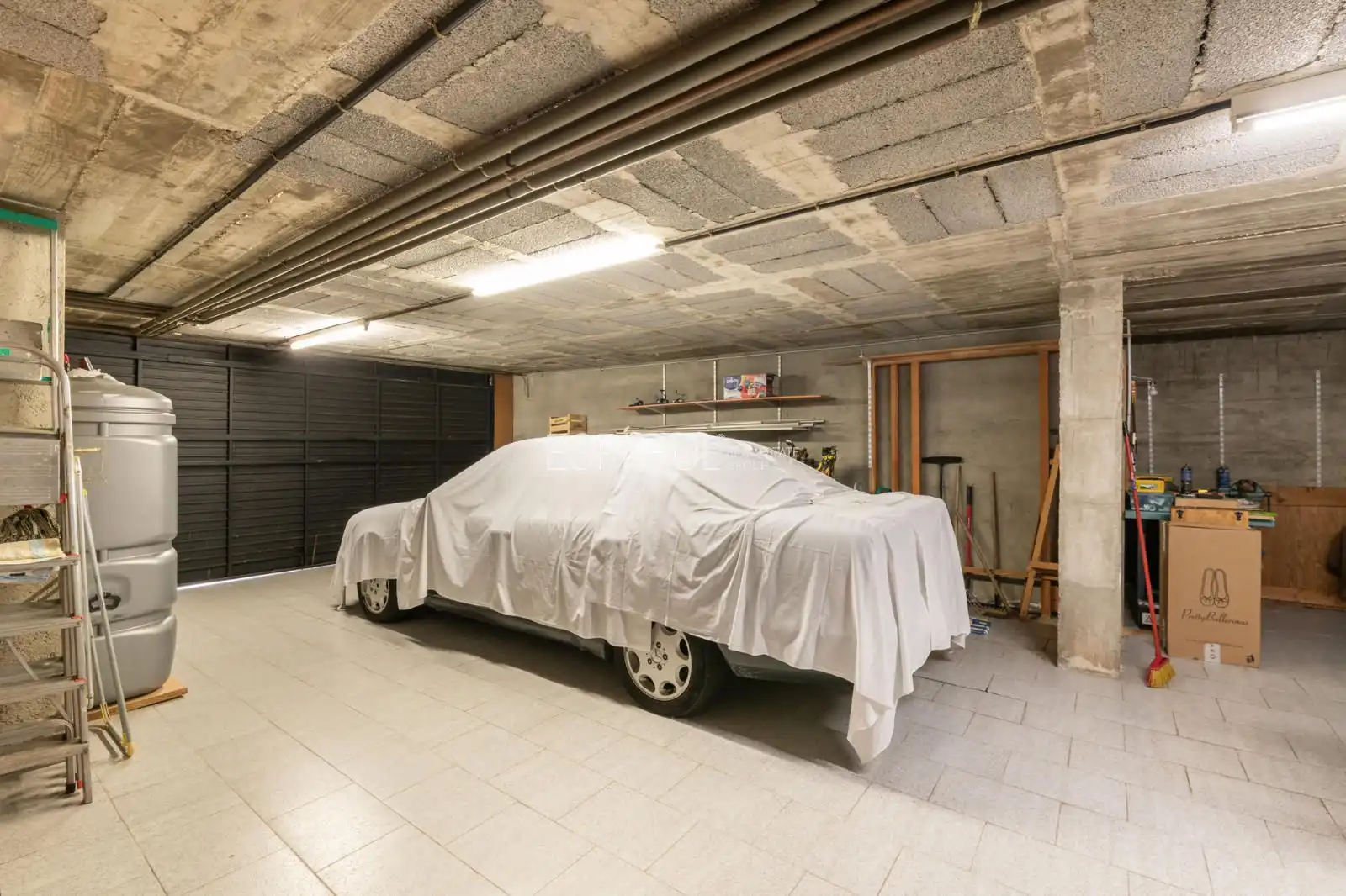 Parking of Houses for sale in Sant Cugat del Vallès  with Air Conditioner, Heating and Parquet flooring
