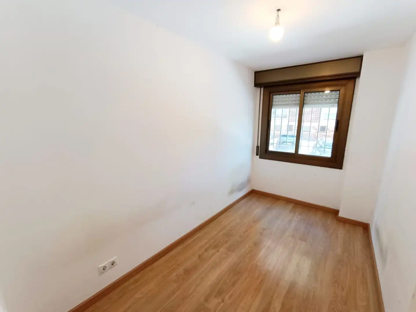 Schlafzimmer von Erdgeschoss zum Verkauf in Badalona mit Heizung, Parkett und Balkon
