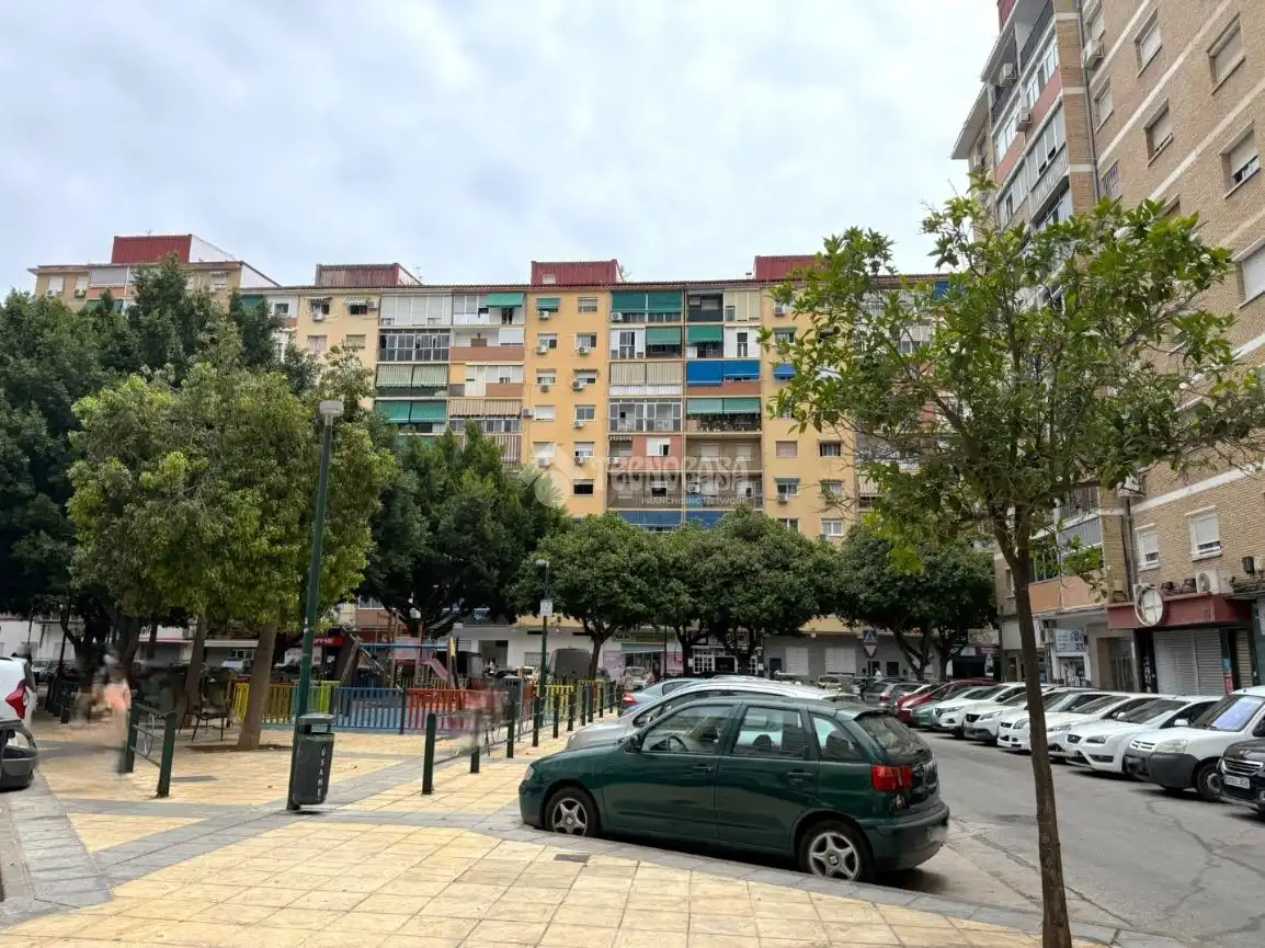 Vista exterior de Piso en venta en Málaga con Terraza