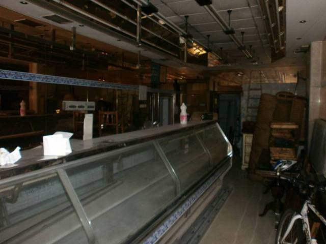 Local comercial en Alquiler en Parque San Francisco - Uría