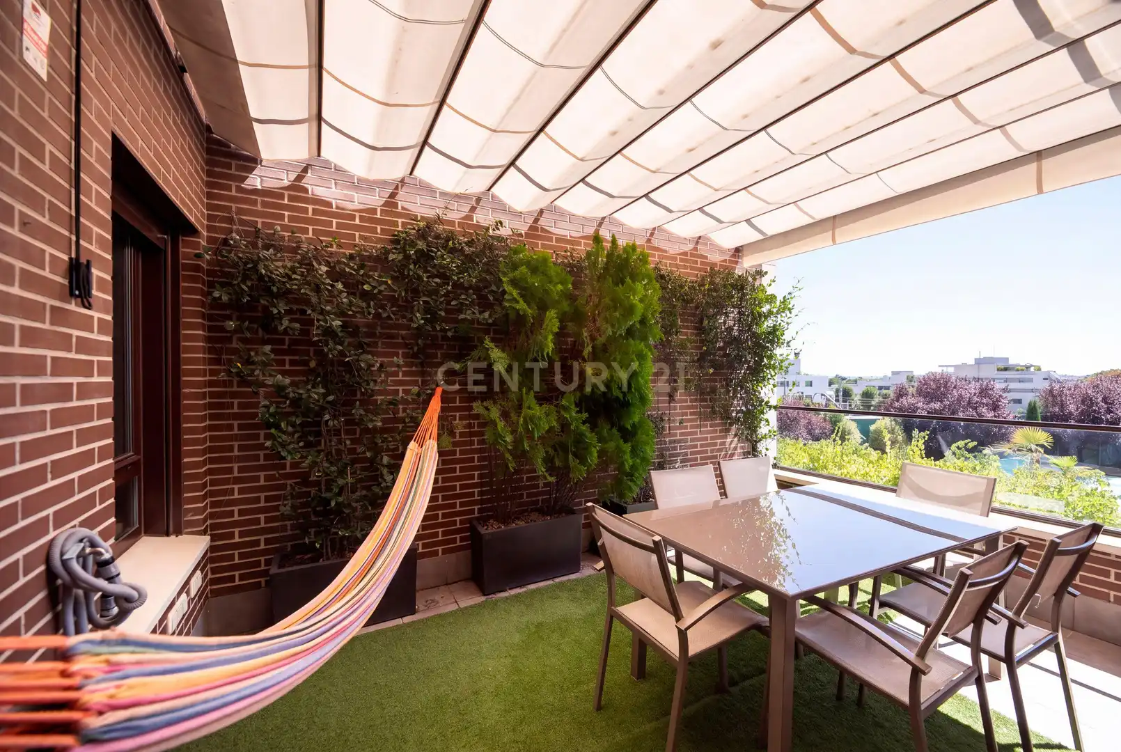 Terrassa de Pis en venda en Madrid amb Jardí privat, Traster i Piscina