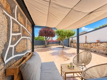 House with balcony for sale in Barrocanes